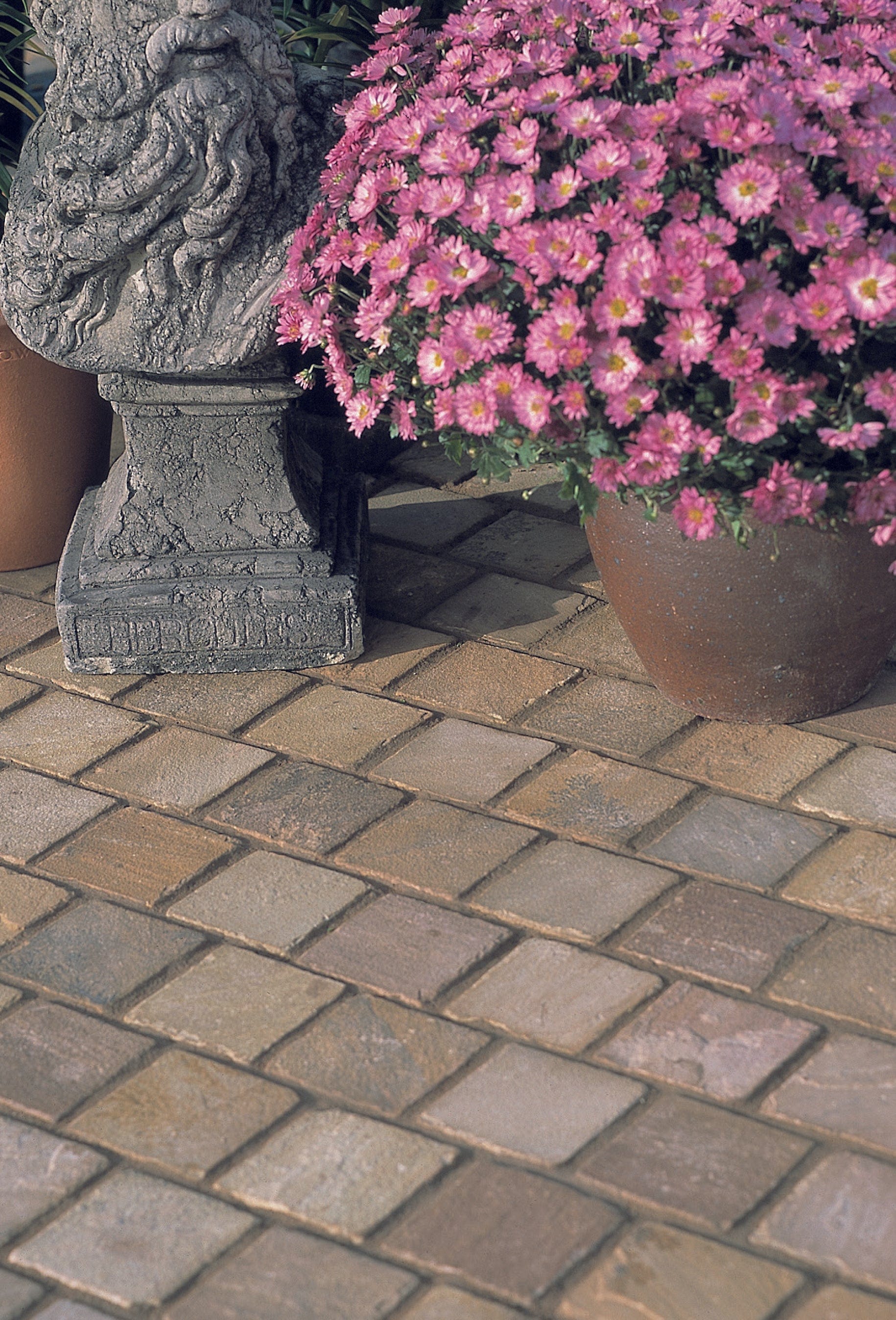 Bradstone Natural Sandstone Setts in four colours