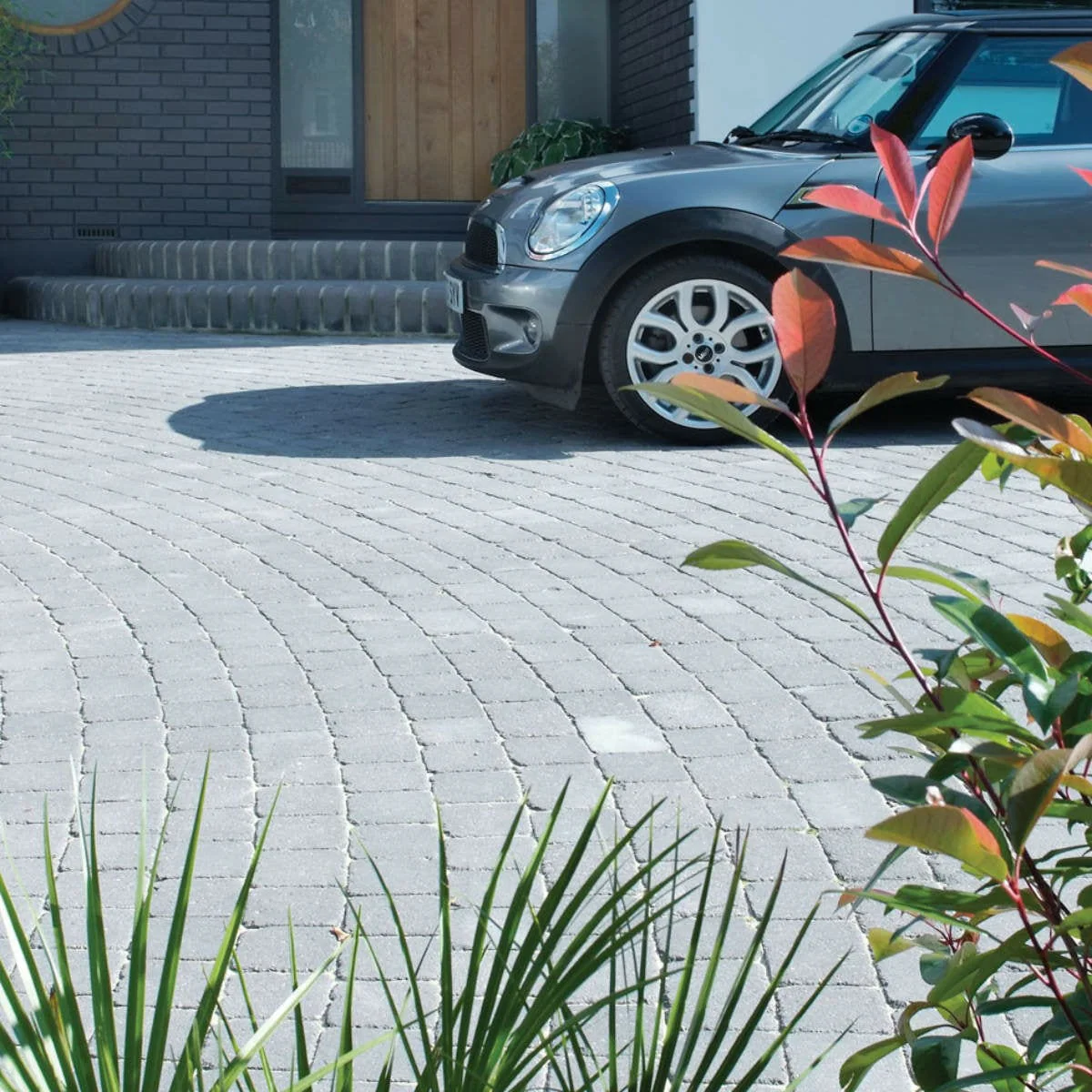 Brett Alpha Antique Block Paving - Charcoal