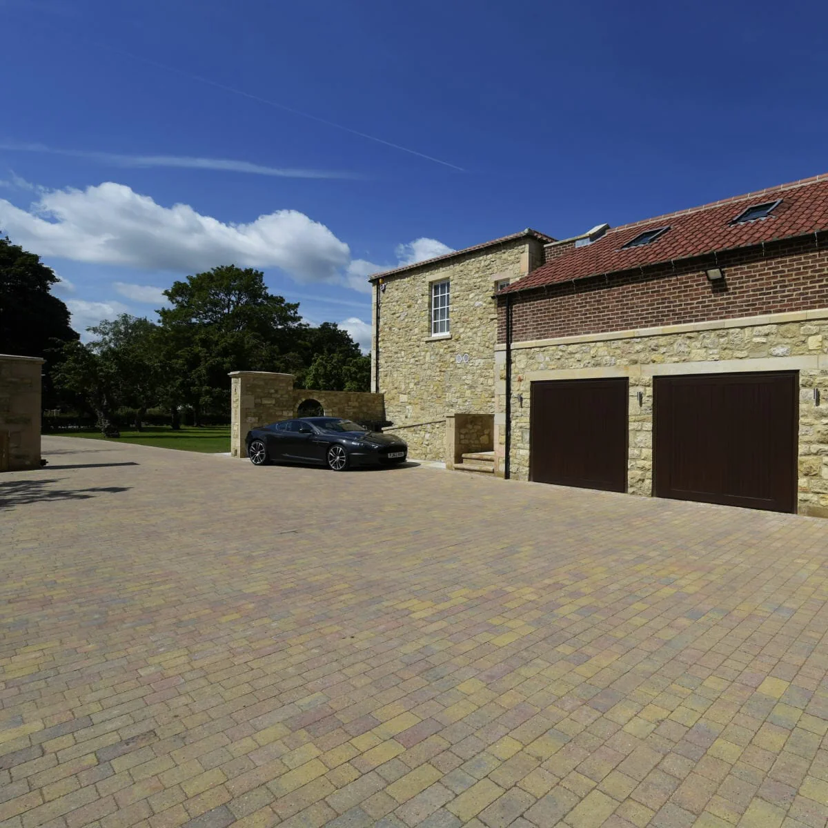 Brett Alpha Antique / Trio Block Paving - Autumn Gold - Image 3