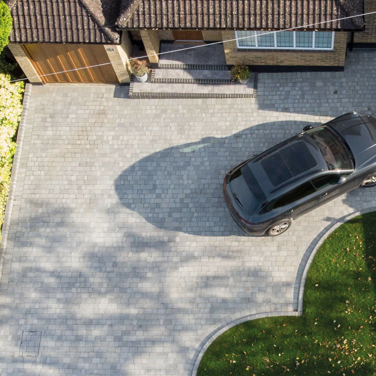 Brett Alpha Antique / Trio Block Paving - Silver Haze