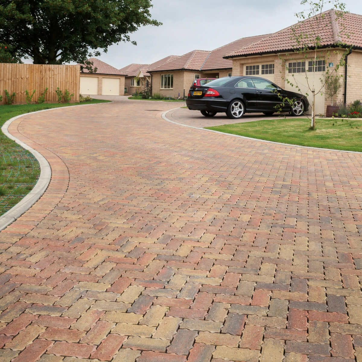 Brett Omega Flow Permeable Driveway Block Paving, 200 x 100 - Autumn Gold