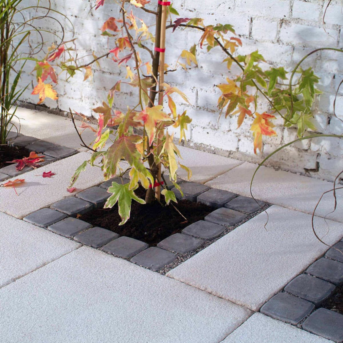 Brett Paving Concrete 'Chaucer' Natural textured paving slabs - Image 2