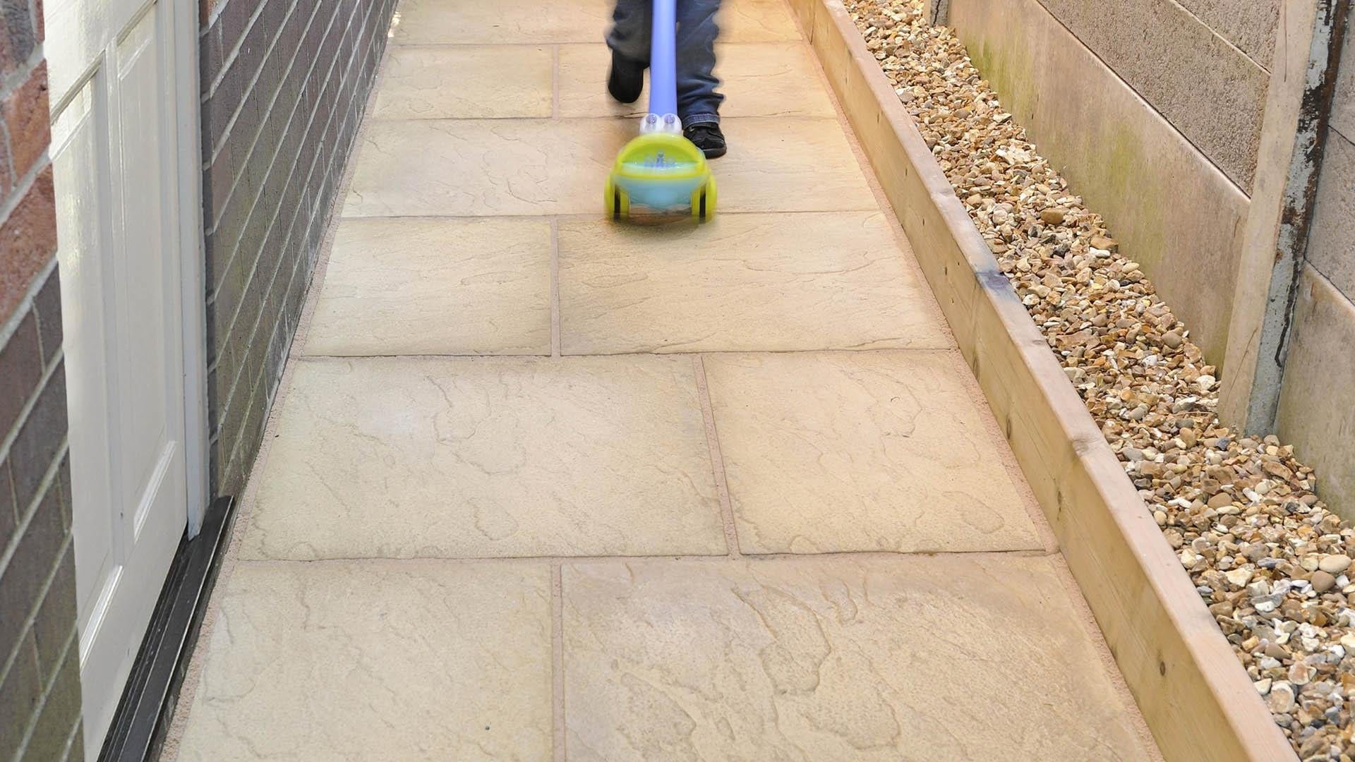 Brett Paving Concrete Stamford Riven Buff Paving slabs - Image 2
