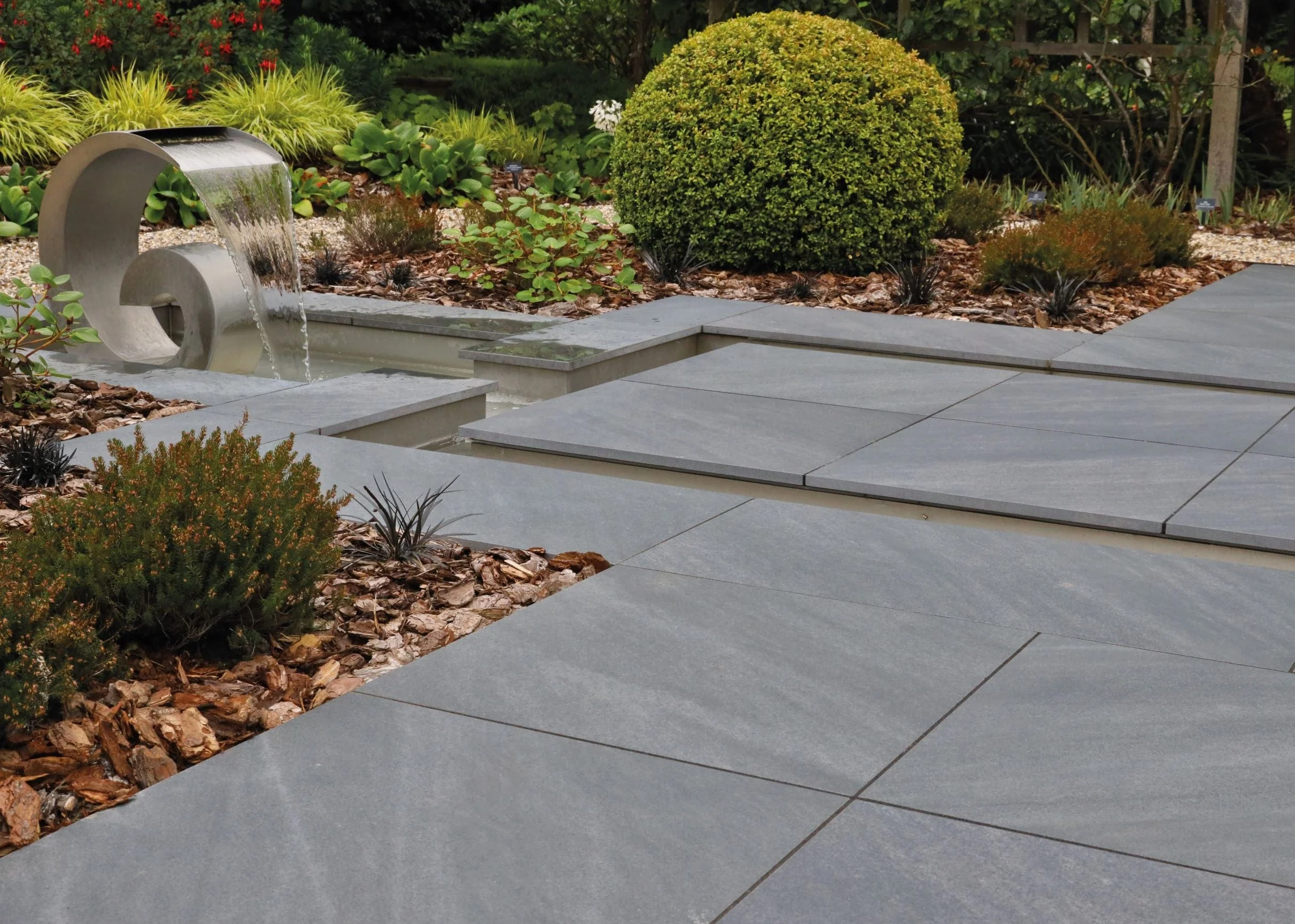 Bradstone Mode Profiled Porcelain Paving - Graphite